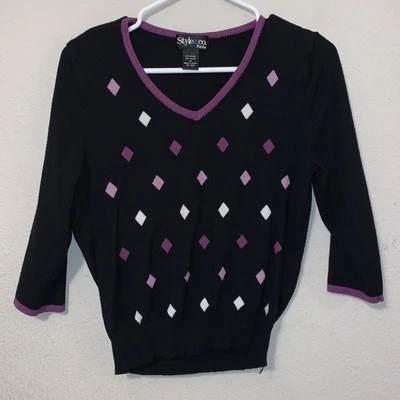 Suéter feminino Style&Co Petite tamanho M preto manga longa roxo gola V diamantes - Imagem 1 de 4