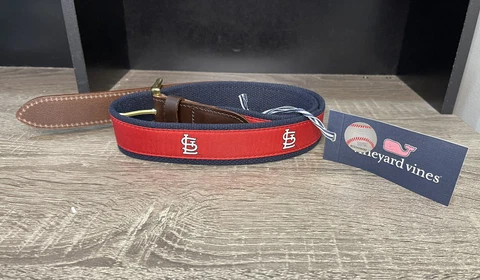 Vineyard Vines MLB St. Louis Cardinals Canvas Team Belt Men’s Size 30 - MSRP $58 Cover