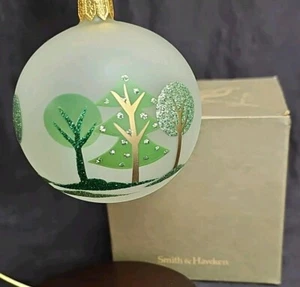 Smith & Hawken Glas Funky Bäume rund Ornament 3,25" Neu im Karton - Bild 1 von 7