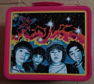 Stranger Things Brotdose aus Metall von Loungefly Netflix - Bild 1 von 10