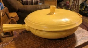 Vintage Fiesta Yellow French Casserole Fiesta Made In USA 1930’s - Picture 1 of 15