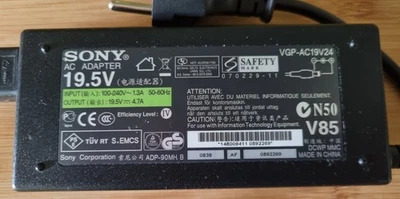 Sony * AC Adapter Netzteil * 19.5V 4.7A VGP-AC19V24 * - Bild 1 von 3