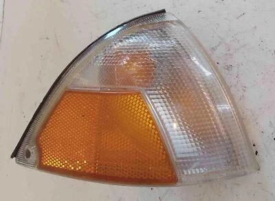 1990 METRO RH FRONT TURN SIGNAL LIGHT (SCRATCH) USED OEM - Image 1 of 4