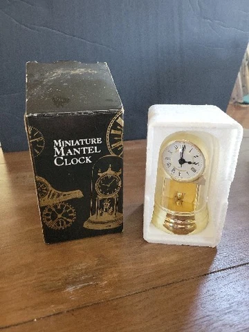 New Vintage Gold Dome Quartz Miniature Mantle Clock Cover