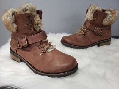 NUEVAS Botas Forradas de Piel Sintética Marca Torrid 10W Combate Marrón Para Mujer Foto 1 de 4