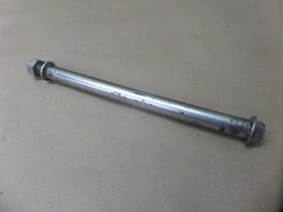 Suzuki Bandit GSF1200S 1999 brazo oscilante perno Foto 1 de 4