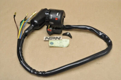 Interruptor de señal de giro de luz de bocina izquierda NOS Yamaha 1974-75 DT100 DT175 438-83972-60 Foto 1 de 4