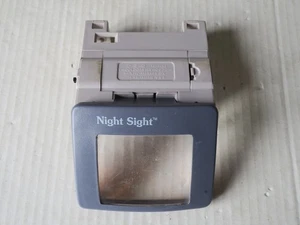 LOUPE NIGHT SIGHT   pour  GAME BOY - avec éclairage - Picture 1 of 3