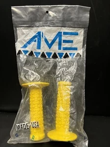 Nos Rare Mini AME Rounds Bmx Pit Grips Gt Performer Dinky Dyno Se Schwinn Cult - Picture 1 of 15