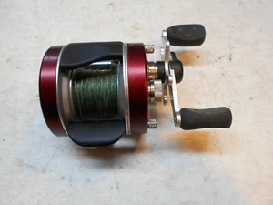 Abu Garcia 5600 SSC3 Ködergießrolle gefüllt mit Geflechtlinie - Bild 1 von 5