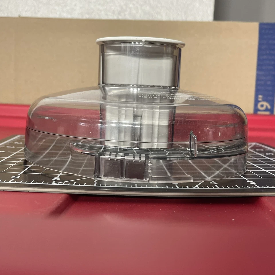 Procesador de alimentos KRUPS Prep modelo #620 pieza de repuesto tazón cubierta empujador Foto 1 de 4