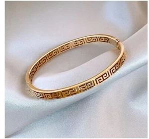 NEW WOMEN'S GREEK KEY BANGLE CUFF BRACELET STAINLESS STEEL YELLOW GOLD HINGE - Picture 1 of 5