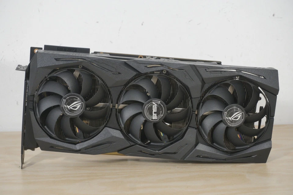 Scheda video, GPU ASUS ROG STRIX RTX 2070 SUPER GAMING OC 8GB - Immagine 1 di 4