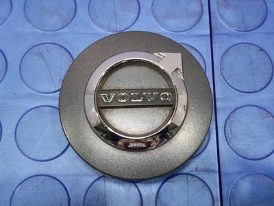 Tapa central de llanta de aleación gris oscuro Volvo XC40 XC60 XC90 V90 S90 OEM 31400897 Foto 1 de 3