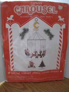 Vintage Weihnachten Stickpackung Karussell Mobile Design by Dick Martin 1983 NEU - Bild 1 von 10