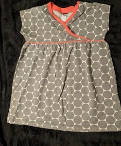 tea collection Gray poka dot with coral accent girls dress - size 5 - Picture 1 of 1