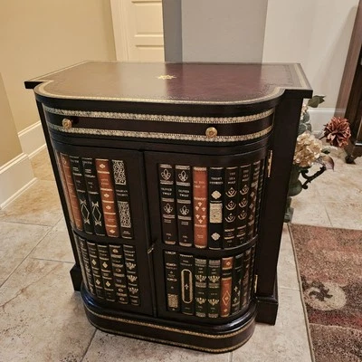 Gabinete consola libro imitación cuero firma Maitland Smith vintage hecho a mano. Foto 1 de 4