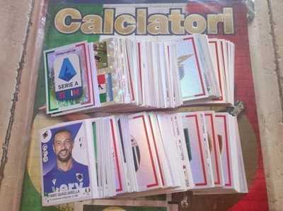 LOTTO 200 figurine Calciatori 2020-2021, TUTTE DIVERSE, DA EDICOLA, NO DOPPIE - Immagine 1 di 3