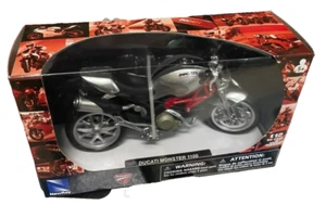 DUCATI MONSTER 1100 Scale 1/12 New Ray Motorcycle Metal - Picture 1 of 2