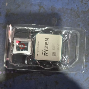 AMD Ryzen 9 5900XT - Vermeer (Zen 3) 16-rdzeniowy procesor AM4 3,3 GHz - Bez pudełka, nie używany - Zdjęcie 1 z 4