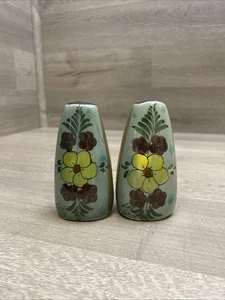 Vintage Mexican Pottery Painted Salt & Pepper Folk Art Floral Signed - Picture 1 of 12