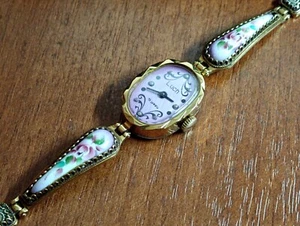 Vintage Luch  Watch Women's 15 jewels Enamel Bracelet USSR - Picture 1 of 10
