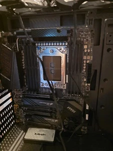 MSI TRX-40 PRO 10G AMD sTRX4 Motherboard (TRX40) - Afbeelding 1 van 2