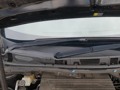 Brazo limpiaparabrisas derecho conductor Nissan Leaf Mk2 ZE1 17-25 OS 28886-3NM0A A71700 Foto 1 de 2