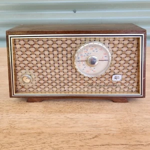 Radio TRANSISTOR VINTAGE STC AÑOS 60 GRANO MADERA Abrigo HECHO EN AUSTRALIANO - Imagen 1 de 14