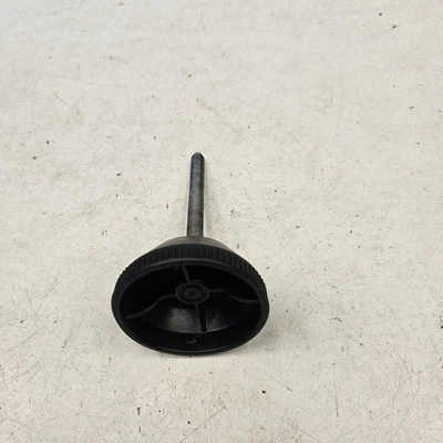 Spare Wheel Bolt Retainer 92199316 Commodore VE - image 1 of 3