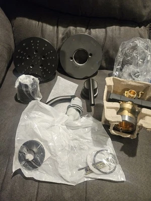 Delta 142749-BL Pressure Balanced  ,Matte Black  SEE PICS,READ DESCRIPTION  - Image 1 of 4