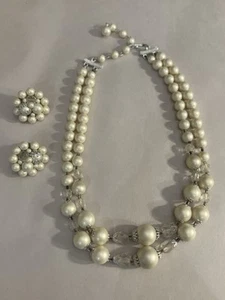 Vtg Creamy off White Faux Pearl necklace & cluster earring matching jewelry Set - Picture 1 of 17