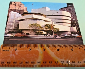 GUGGENHEIM MUSEUM NYC * unbenutzte unbespielte Postkarte 1979 * Frank Lloyd Wright - Bild 1 von 4