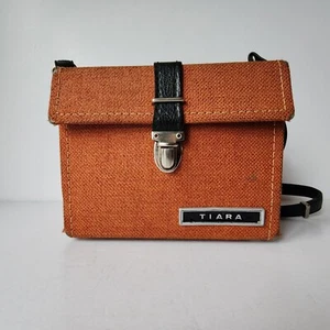 Estuche para cámara Tiara vintage naranja correa lateral rígida 7"x3,5"x5,5" - Imagen 1 de 10