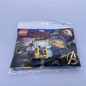 LEGO Marvel: Captain Marvel and Nick Fury (30453) - Picture 1 of 2
