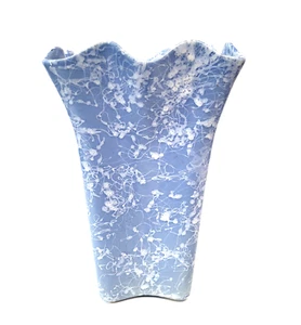 Vintage MCM Shawnee Light Blue Ruffled Splatter Vase Cameo Ware 9" - Picture 1 of 12