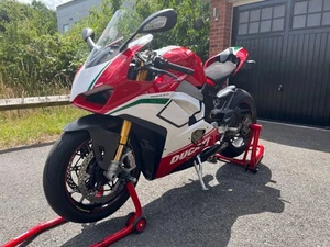 2018 Ducati Panigale V4 Speciale - Picture 1 of 13