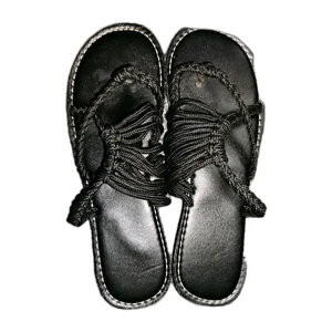 PLAKA Palm Leaf Flat Woven Sandals W8.5 Black Strappy BOHO Surfer Comfort Beachy - Picture 1 of 6