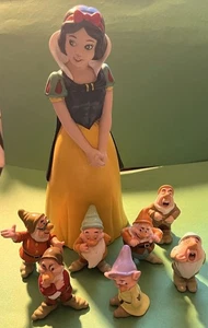 Vintage 80's Disney Snow White 8" Vinyl Figure Toy And 7 Disney Dwarfs 2” READ - Picture 1 of 10