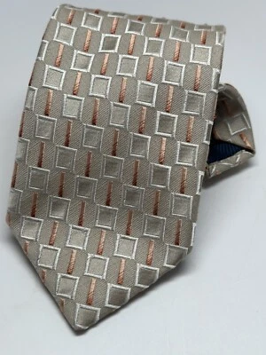 Gravata Ermenegildo Zegna Disegno Esclusivo bege bronzeado geométrico 59,5”x3,75” - Imagem 1 de 4