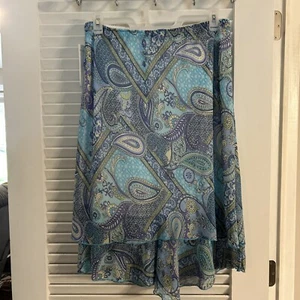 NWT - Notations Paisley Maxi A-line Skirt Large Layered Shear Paisley Flows $40 - Picture 1 of 12