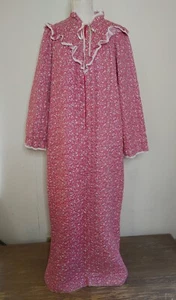 Vintage 80s Quilted Muu Muu Housedress Gown Robe Mary Barron sz Med Grannycore - Picture 1 of 15