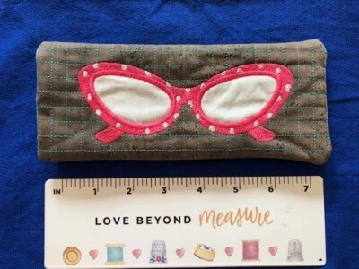 estuche suave para gafas - vintage, gafas de lunares rosas en la parte delantera Foto 1 de 3