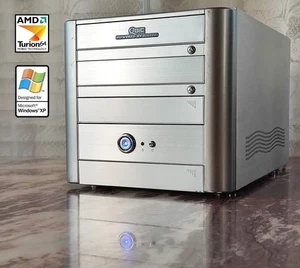 Soltek QBIC Retro Windows XP Mini PC - Picture 1 of 12
