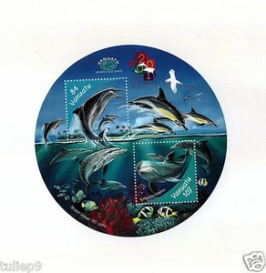 Vanautu (2001) Round Miniature Sheet - Dolphins of Vanautu (HK Over Print) MNH - Picture 1 of 3
