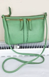 Fossil green ladies leather shoulder crossbody bag / long strap - Picture 1 of 14