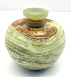Tarro de baratija de ónix verde tallado vintage pequeño con tapa piedra redonda 2,5 X 2,75 pulgadas - Imagen 1 de 7