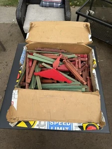 Cardboard Toybox Full Of Lincoln Logs - Picture 1 of 11