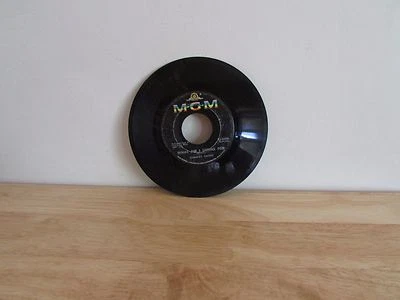 CONWAY TWITTY What am I Living For / The Hurt in My Heart Vinyl 45 RPM MGM 12886 - Image 1 of 3
