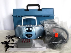 SchoolMate SC-5050 AM/FM/CD con 4 pares de auriculares - Imagen 1 de 11